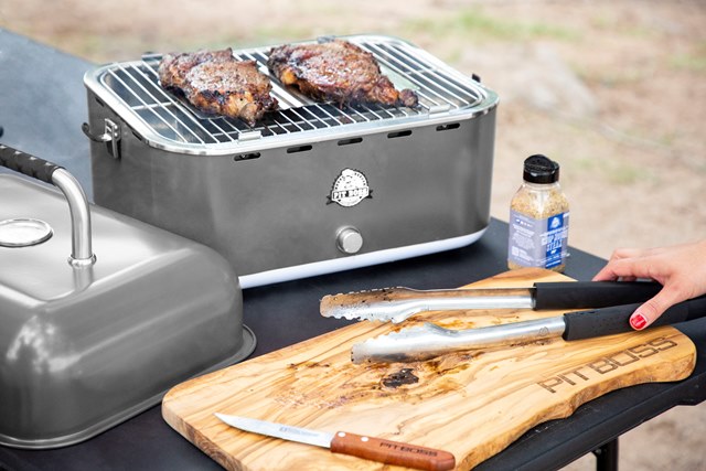 Tabletop charcoal outlet grill portable